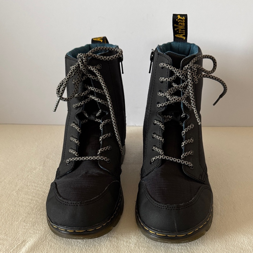 Dr.Marten Combs Cap Y boot - Picture 2 of 11